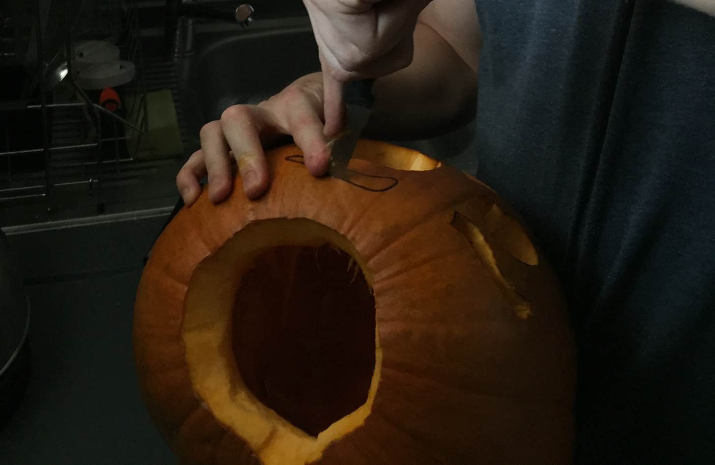 carving-the-pumpkin