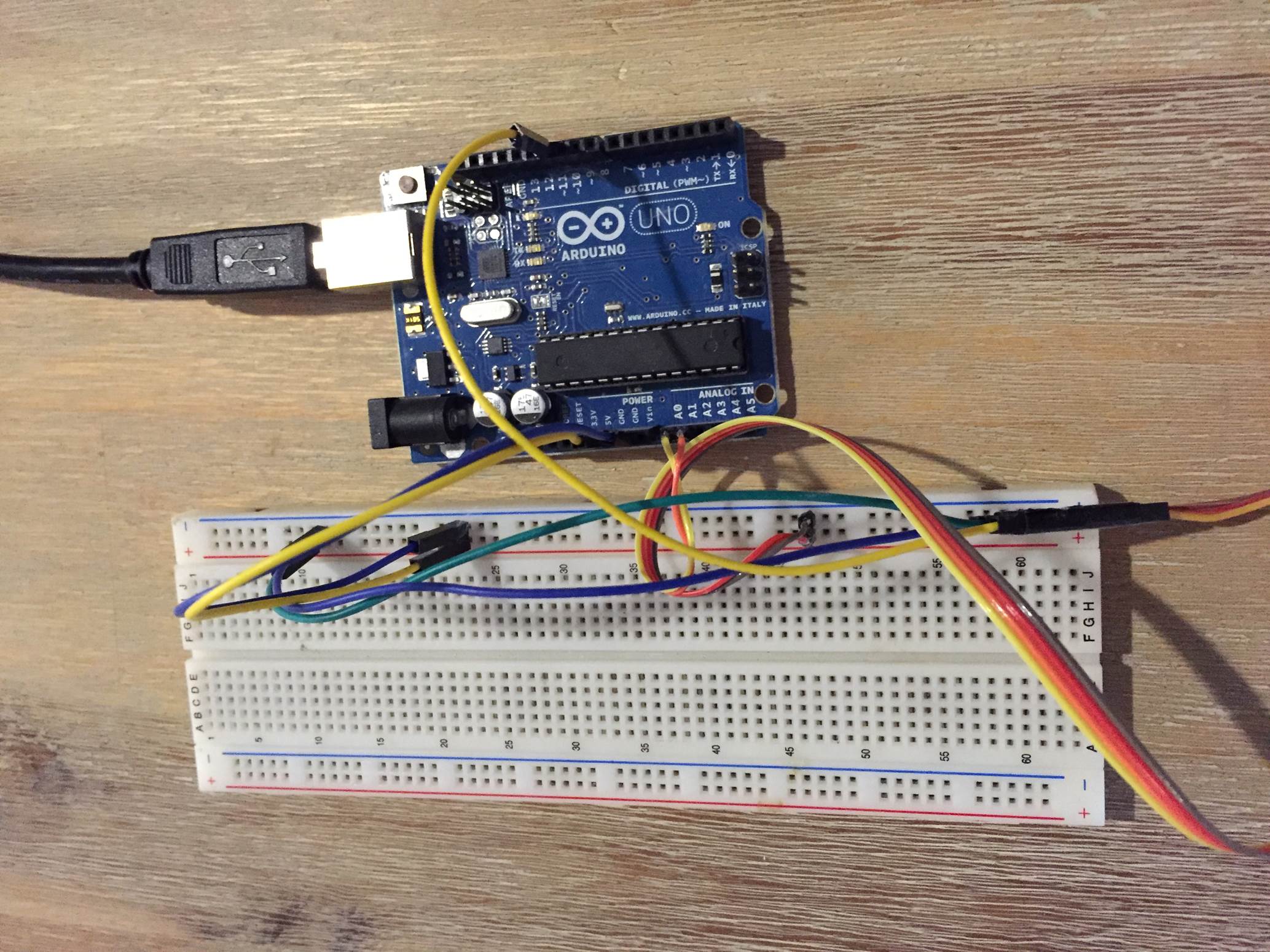 arduino-connected-to-breadboard