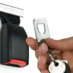 keep your keys in one place with a seat belt buckle