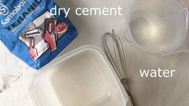 mix the cement and water