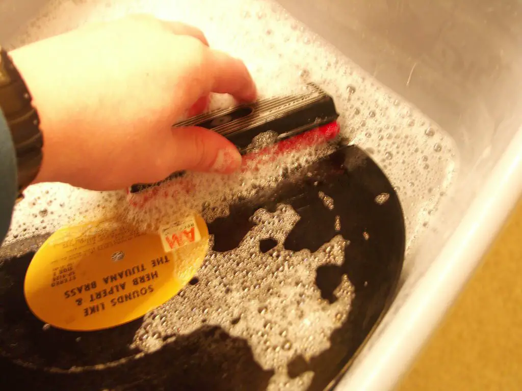 How To Deep Clean Your Old Vinyl Records Reduce Background Noise