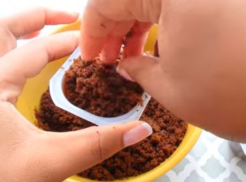 crumbled chocolate cake onto the pudding cup