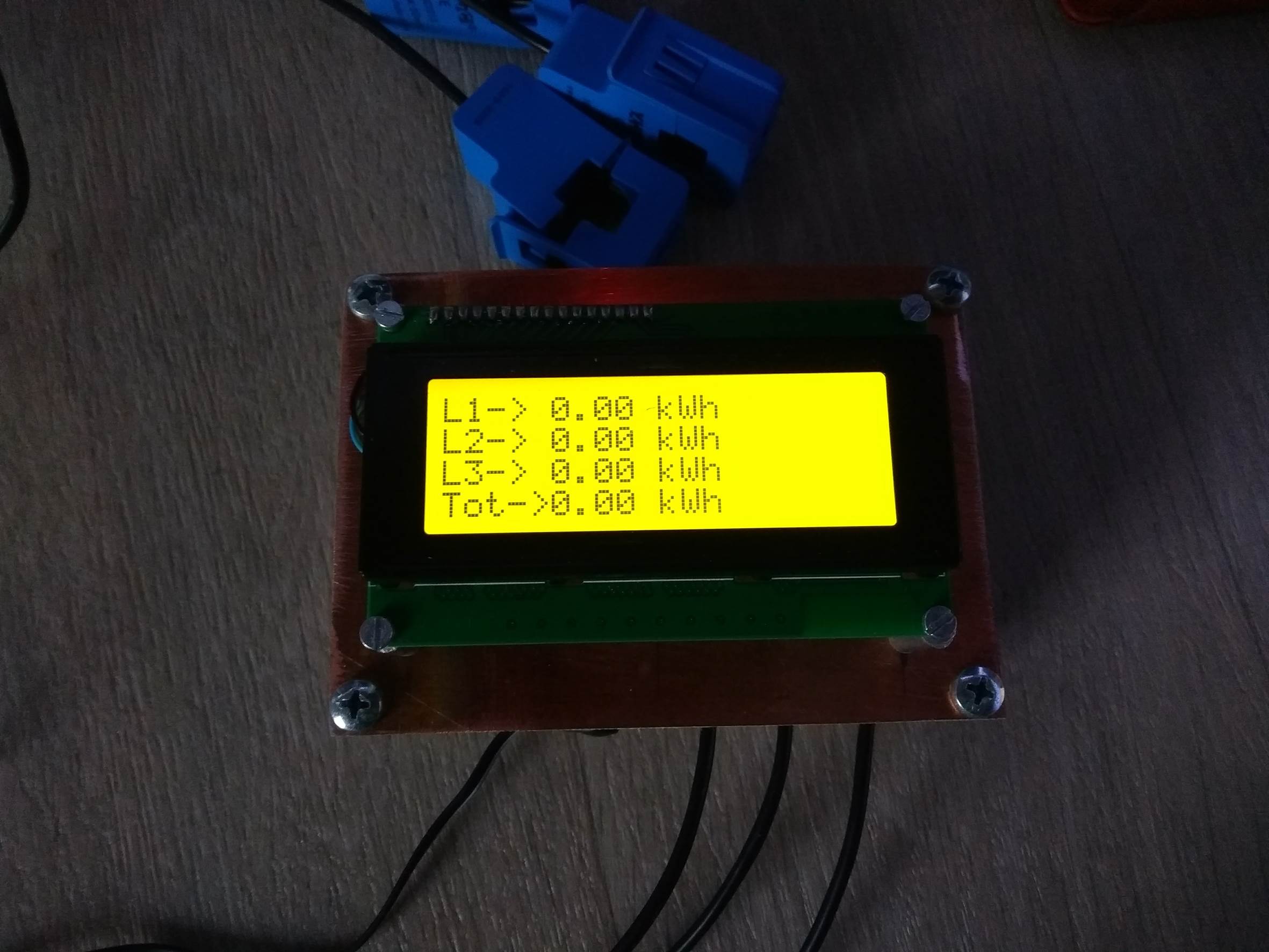 Simple 3 Phase Arduino Energy Meter kWh Screen