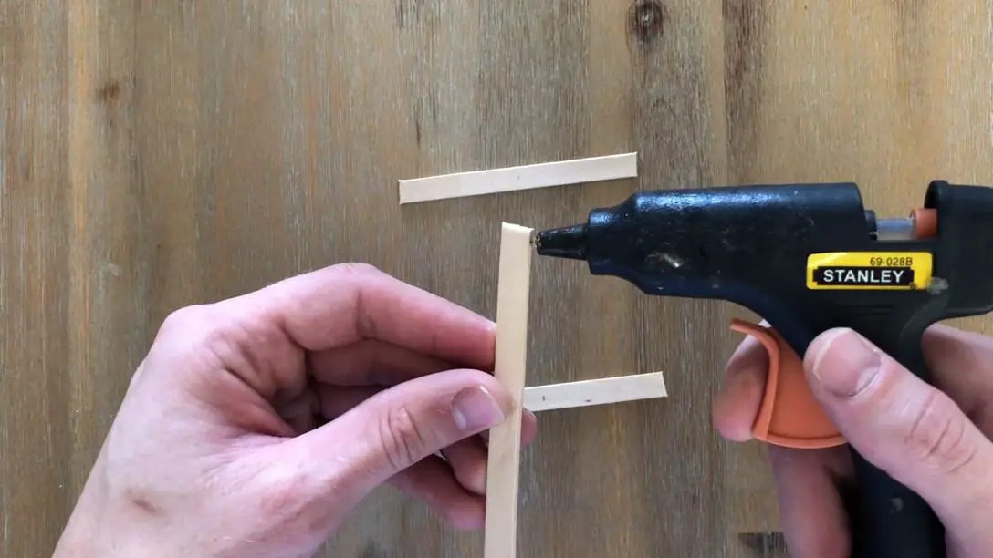 using a glue gun for the first layer