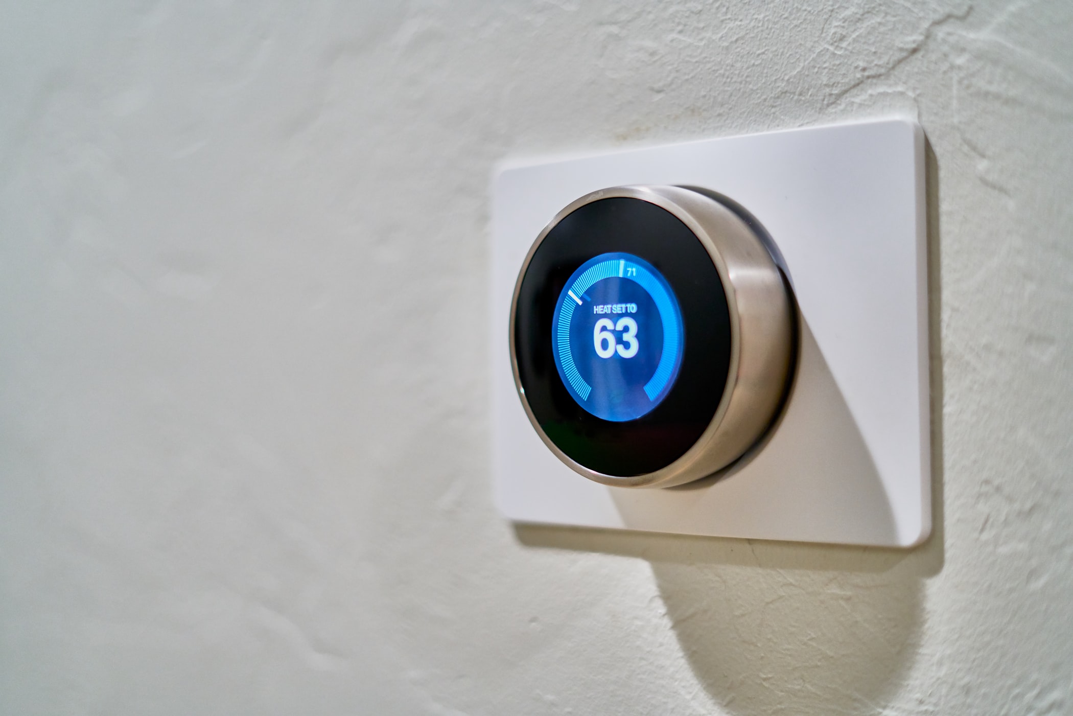 Top Devices To Turn Your Ordinary Home Into A Smart Home