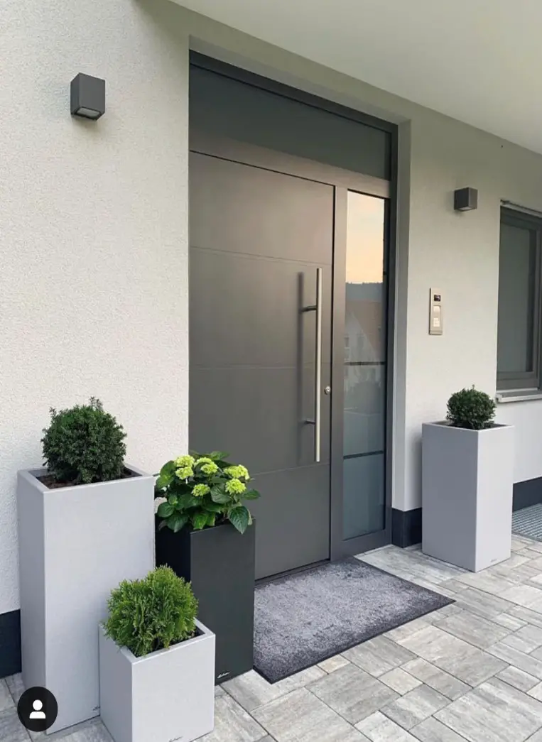Planters around your entrance