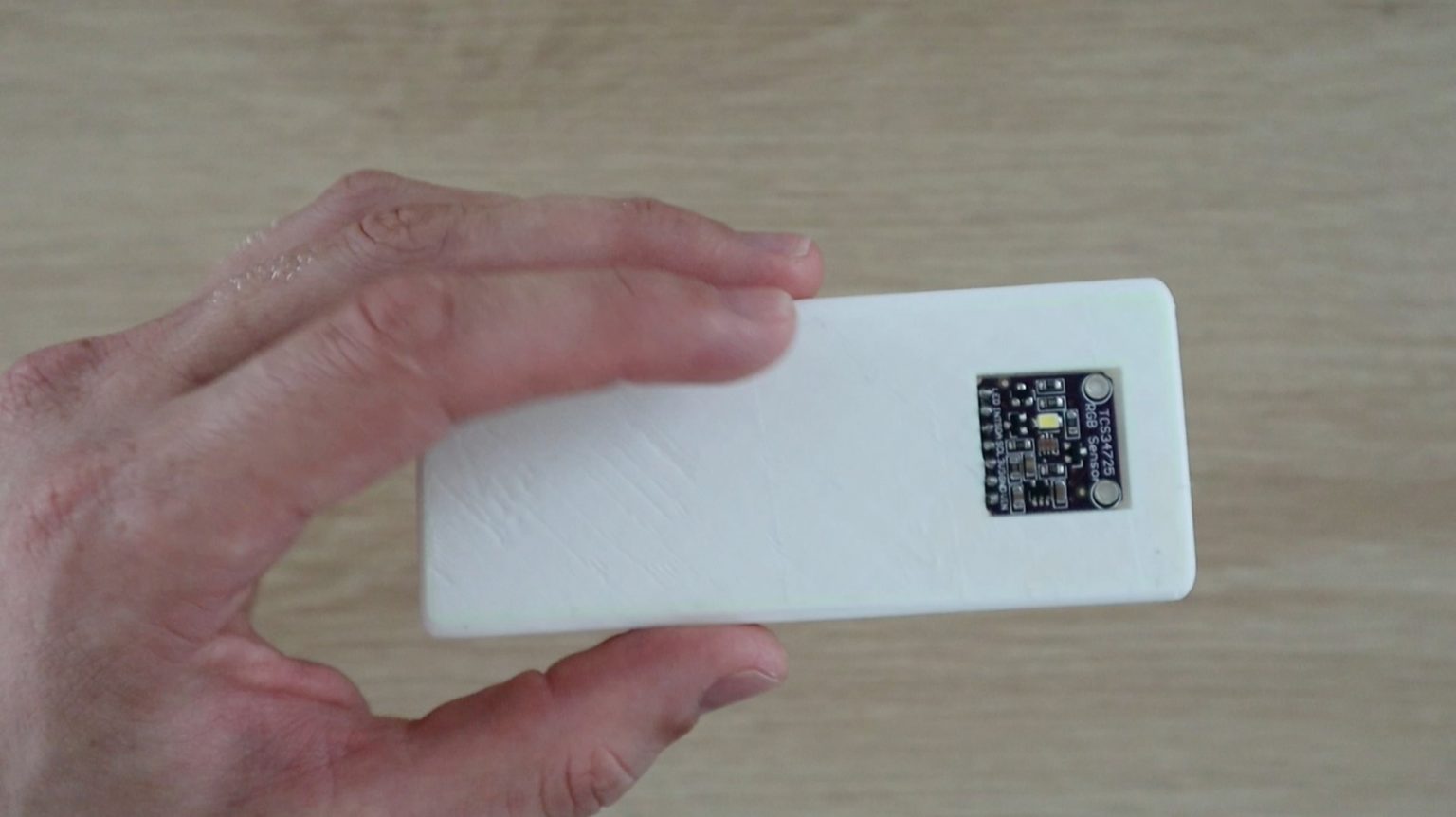 Arduino RGB Colour Picker – Pick Colours from Real Life Objects - The ...