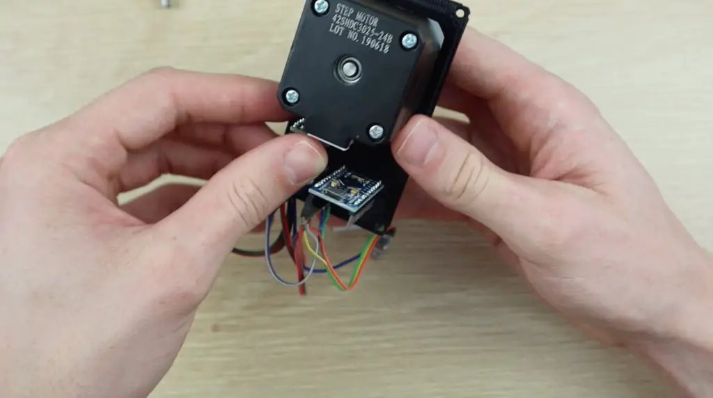 Arduino Automatic Blind Opener - Works With A Remote Control & Alexa