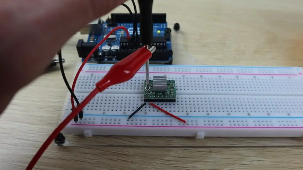 How To Correctly Set The Motor Current Limit On An A4988 Stepper Motor ...
