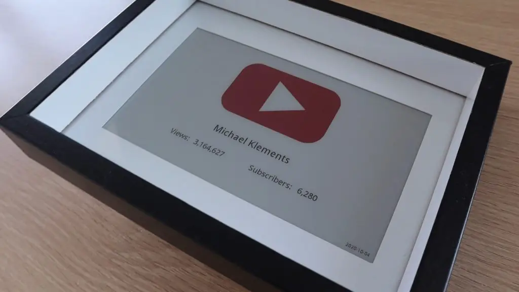 Youtube Subscriber Counter E-Ink Display