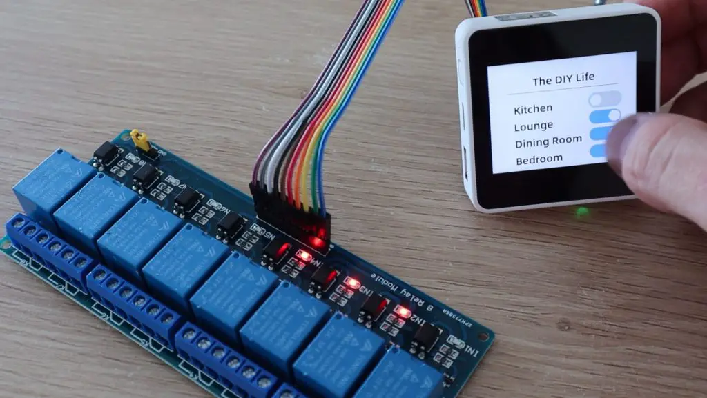 Switching Relays on and off Using Display