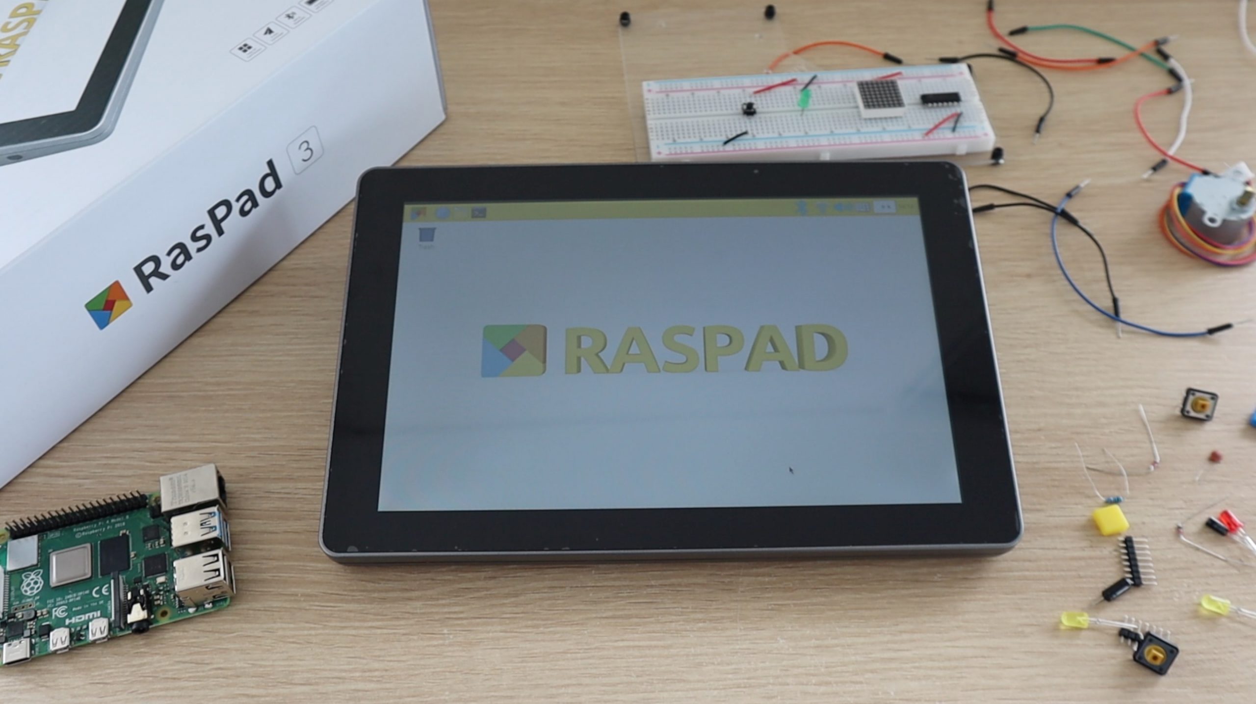 Raspberry pi Zero 2 W Tablet Project - Unboxing and First Use