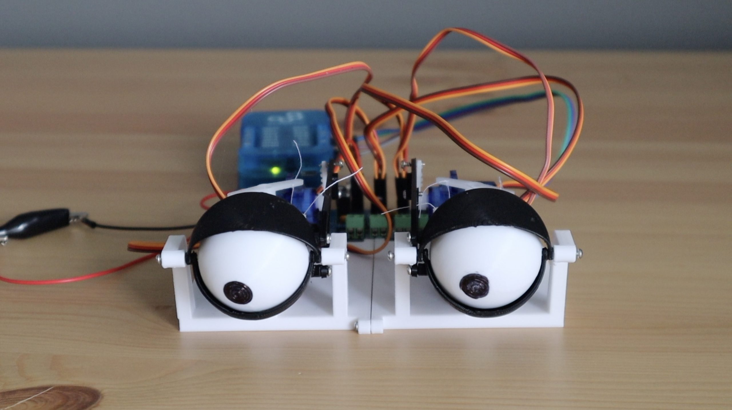 3D Printed Wireless Animatronic Eyes With Quantum Integratio
