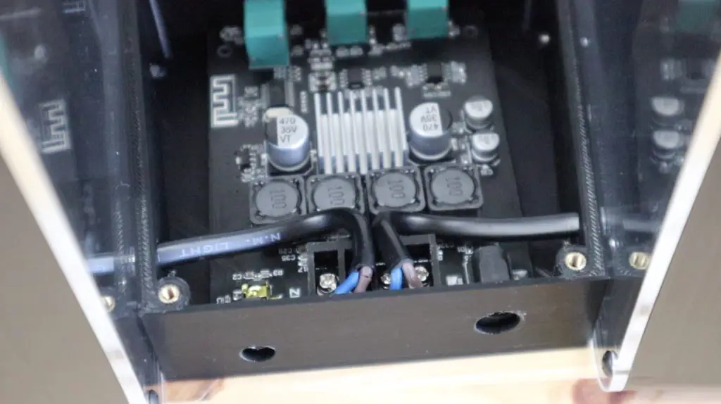 Attaching Speaker Wiring To Amplifier