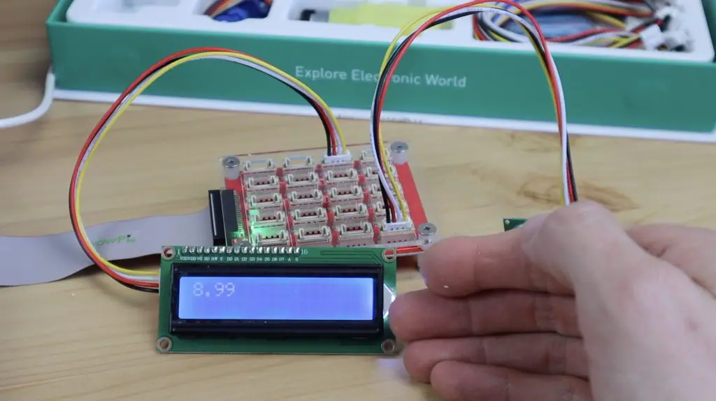 Ultrasonic Sensor Running