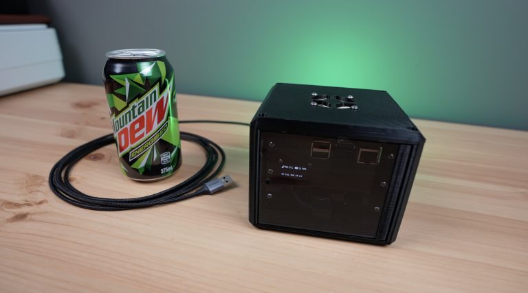 I Made The World's Smallest Server Rack - With UPS and SSD Storage ...