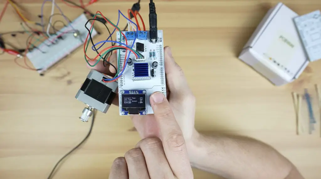 Adjusting Parameters With Power, Motor Runs