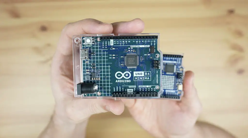 Arduino Uno R4 Minima