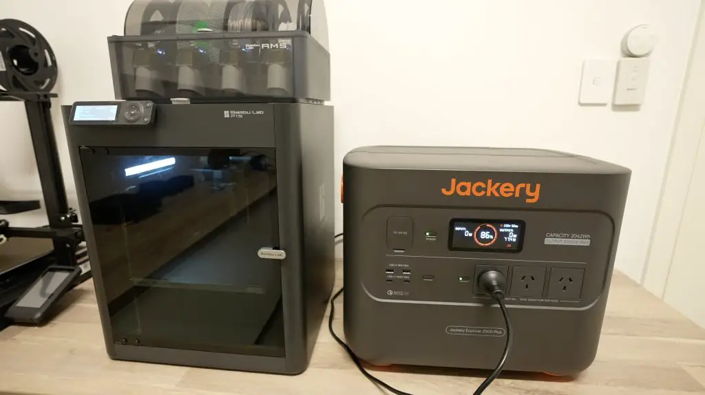3D Printer Runing On Jackery Solar Generator 2000
