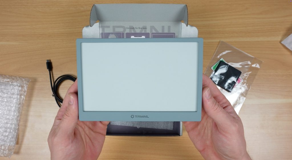 TRMNL Unboxing Grey Colour Clarity Kit