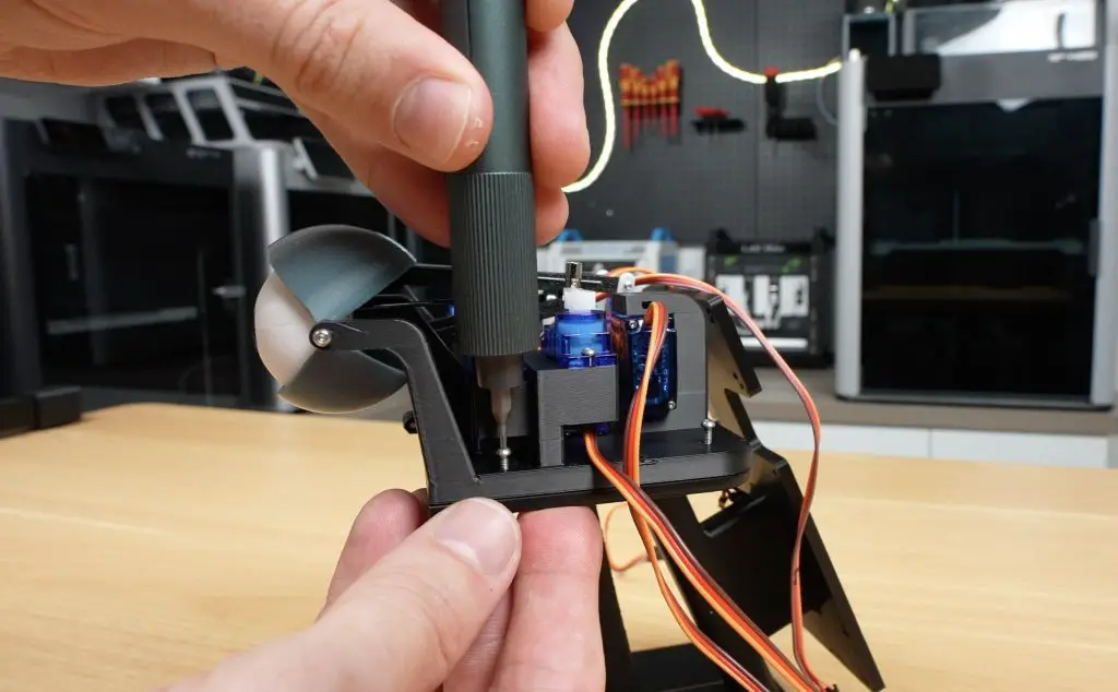 Screwing Eye Assembly To Stand